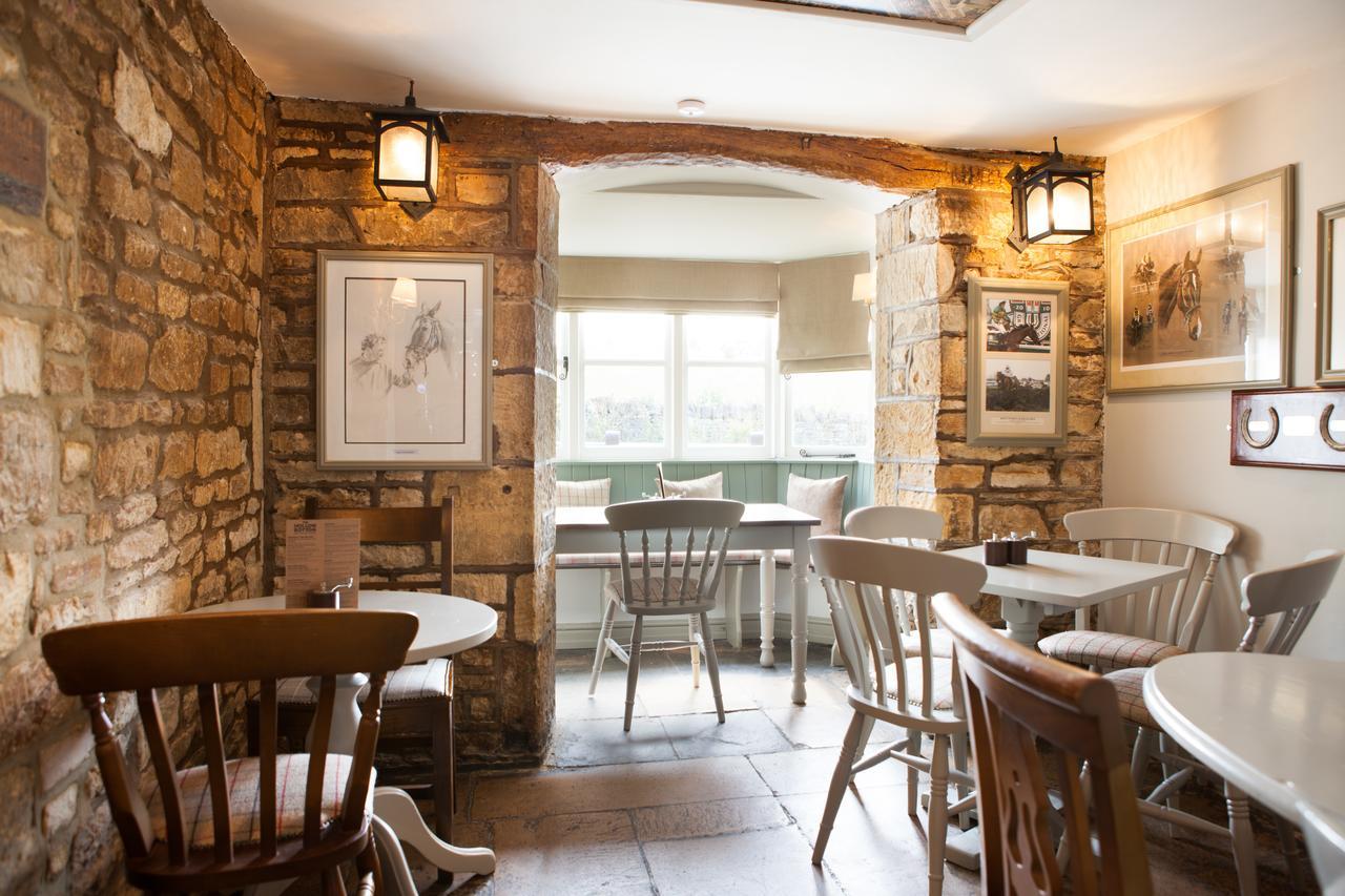 The Hollow Bottom Guiting Power Exterior foto